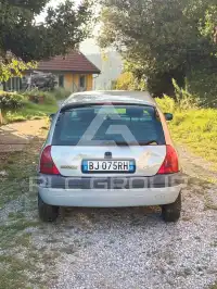 2000 Renault Clio