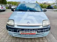 2000 Renault Clio