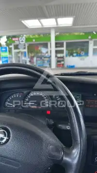 2000 Opel Vectra