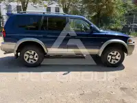 2001 Mitsubishi PAJARO