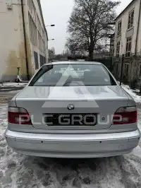 2001 BMW 520