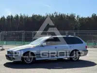 2001 BMW 520