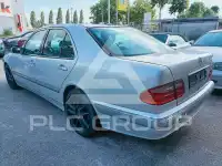 2001 Mercedes Benz E 280