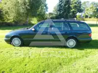 2001 Mercedes Benz E 200