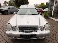 2001 Mercedes Benz E 220