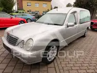2001 Mercedes Benz E 220