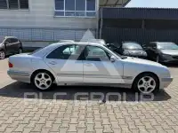 2001 Mercedes Benz E 220
