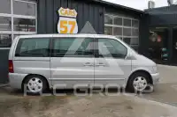 2001 Mercedes Benz V 220