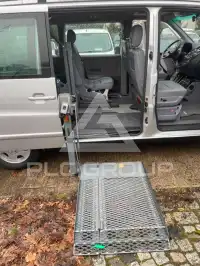 2001 Mercedes Benz V 220