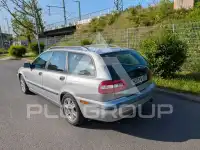 2001 Volvo V40