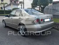 2001 Lexus IS200