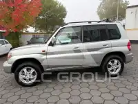 2002 Mitsubishi PAJARO