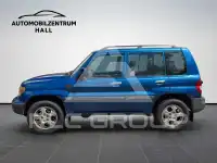 2002 Mitsubishi PAJARO