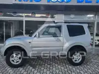 2002 Mitsubishi PAJARO
