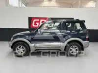 2002 Mitsubishi PAJARO