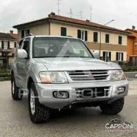 2002 Mitsubishi PAJARO