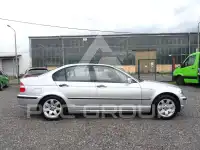 2002 BMW 318