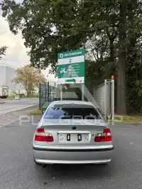 2002 BMW 318