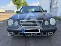 2002 Mercedes Benz E 200