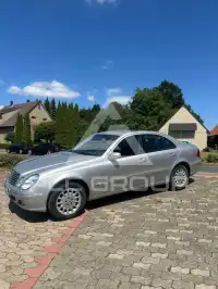 2002 Mercedes Benz E 200