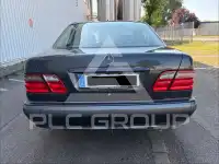 2002 Mercedes Benz E 200