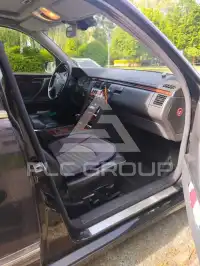 2002 Mercedes Benz E 220