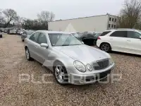 2002 Mercedes Benz E 220