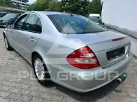2002 Mercedes Benz E 220