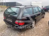 2002 Mercedes Benz E 220