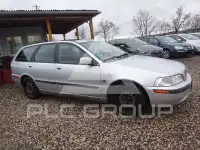 2002 Volvo V40