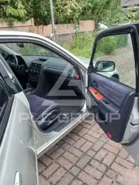 2002 Lexus IS200
