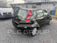 2002 Ford FIESTA