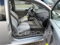 2002 Volkswagen BEETLE
