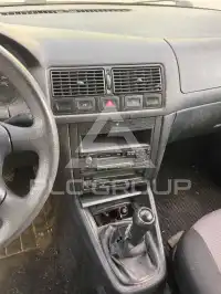 2002 Volkswagen GOLF