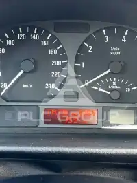 2003 BMW 320