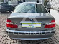 2003 BMW 320