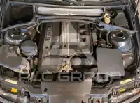 2003 BMW 320
