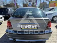 2003 BMW 318