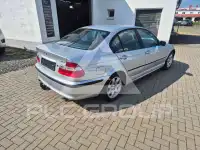 2003 BMW 318