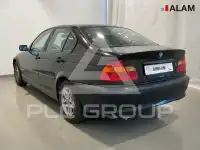 2003 BMW 318