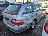 2003 Mercedes Benz E 220