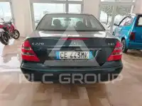 2003 Mercedes Benz E 220