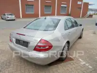2003 Mercedes Benz E 220