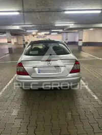 2003 Mercedes Benz E 220