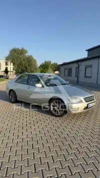 2003 Lexus IS200