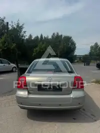 2003 Toyota Avensis