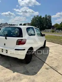 2003 Toyota YARIS