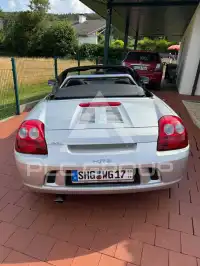 2003 Toyota MR2