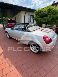 2003 Toyota MR2