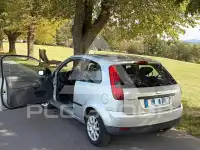2003 Ford FIESTA